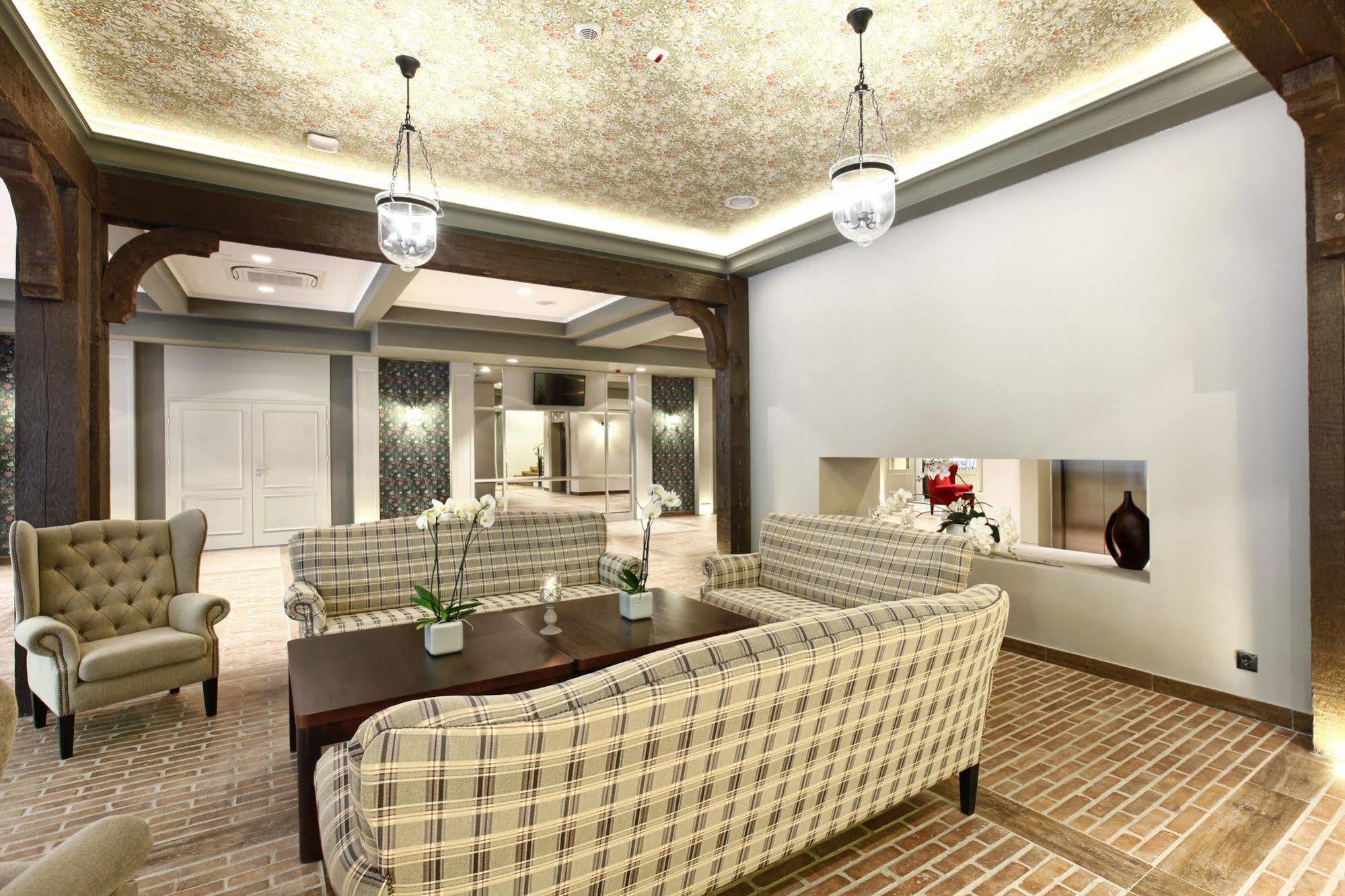 Hotel Aubrecht Country Spa Resort 普热赫莱沃 外观 照片