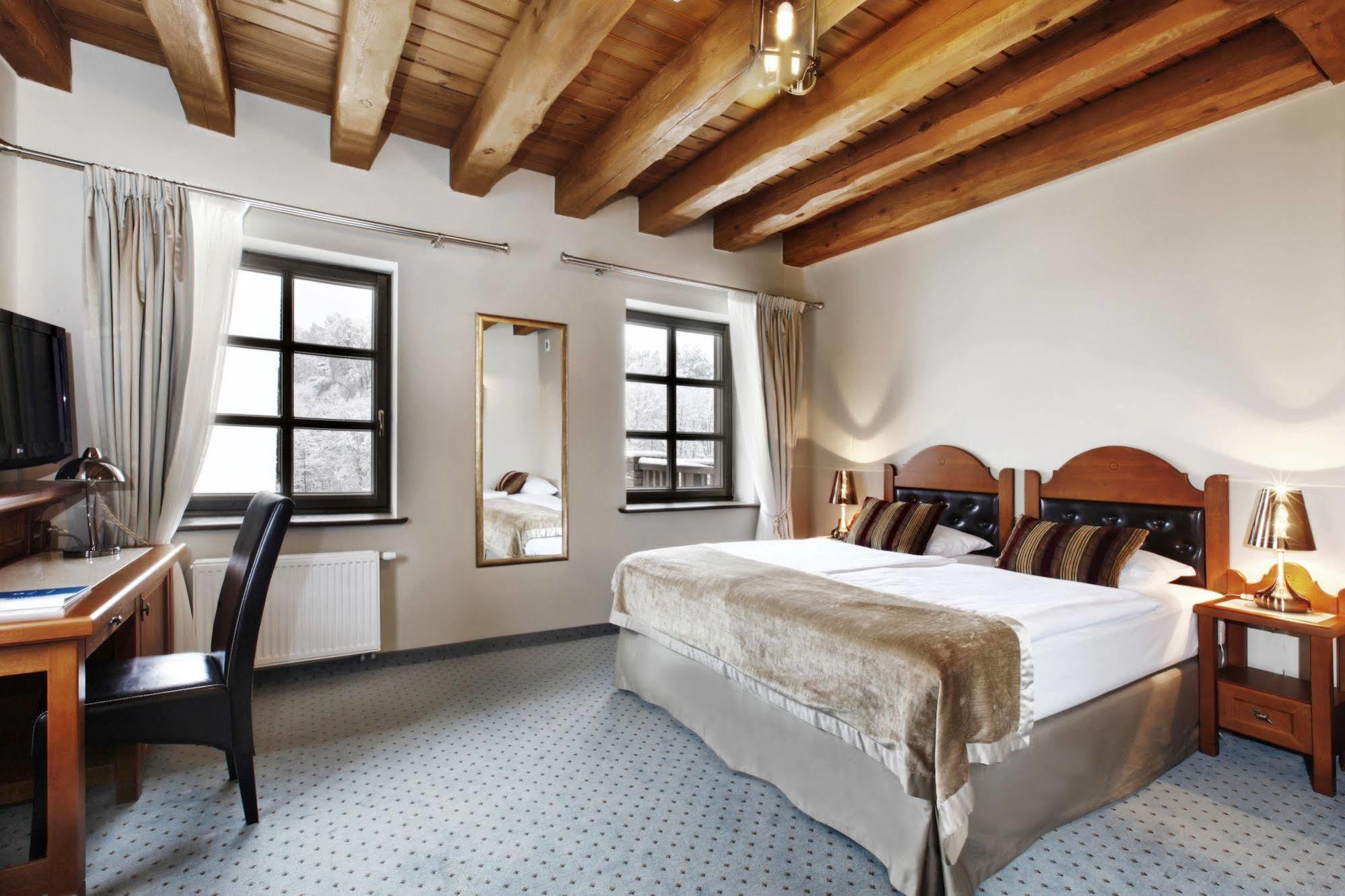 Hotel Aubrecht Country Spa Resort 普热赫莱沃 外观 照片