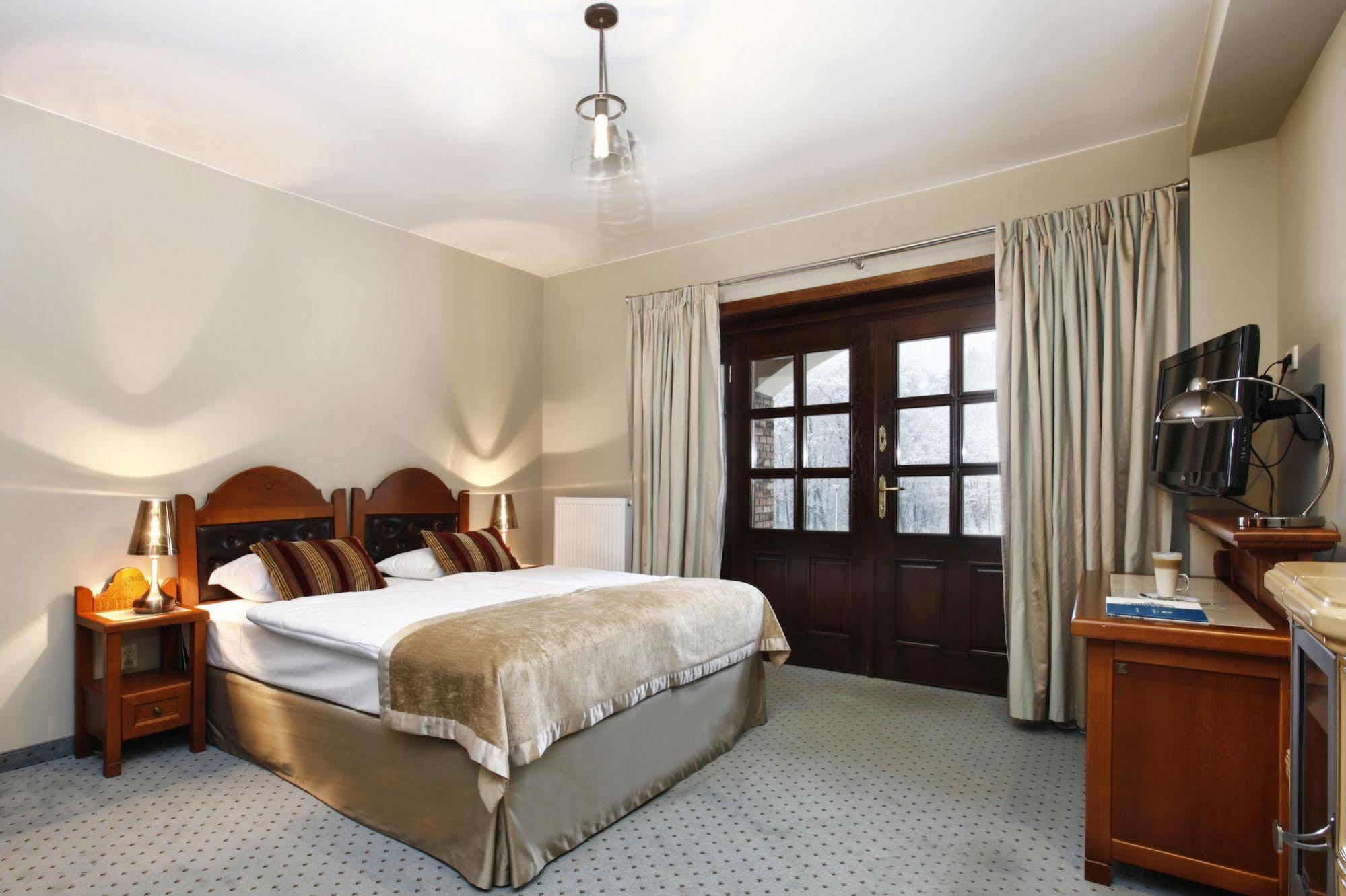 Hotel Aubrecht Country Spa Resort 普热赫莱沃 外观 照片